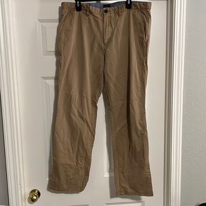 GAP Khaki Men’s 38x32 Tan Relaxed Fit